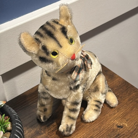 Unbranded Steiff kitten sitting cat kitty green eyes sewn nose mohair beautiful - Picture 2 of 15